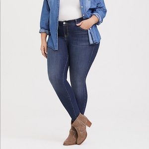 Torrid Bombshell Skinny Jean Premium Stretch High Rise Dark Wash Plus Size 22R